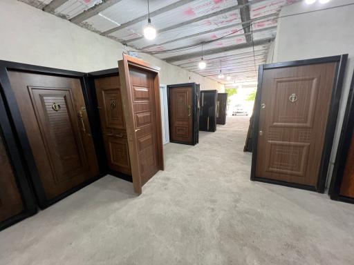 عکس مرکز پخش صنوبر درب 