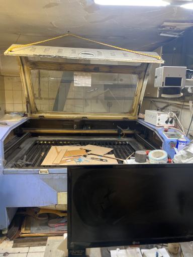 عکس خدمات حکاکی و برش لیزری و سی ان سی