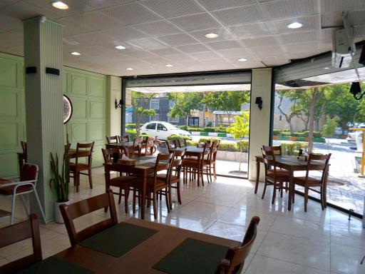 عکس چلو کبابی حسینی