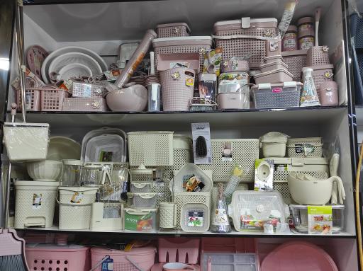 عکس فروشگاه جهیزیه و پلاسکو رزمن