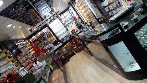 عکس پیرسینگ و بدلیجات گیسو 