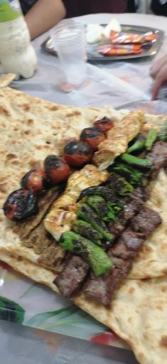 عکس کبابی حاج ابوالفضل نیکوگفتار