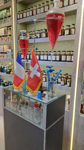 عکس عطر کیان (شعبه پاساژ گلدیس)