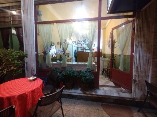 عکس غذاخوری ماکاجونی