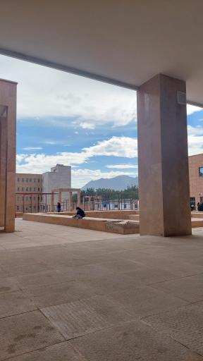 عکس آموزشکده فنی دختران اصفهان