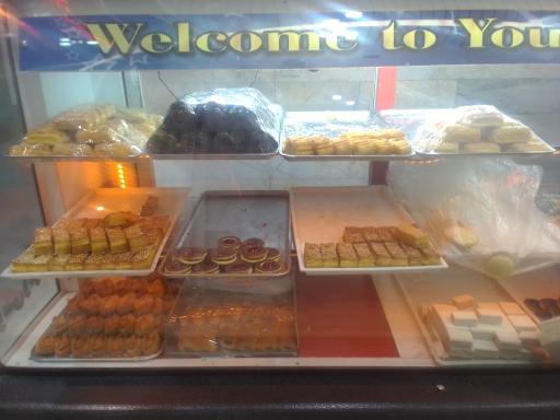 عکس شیرینی سرای فجر