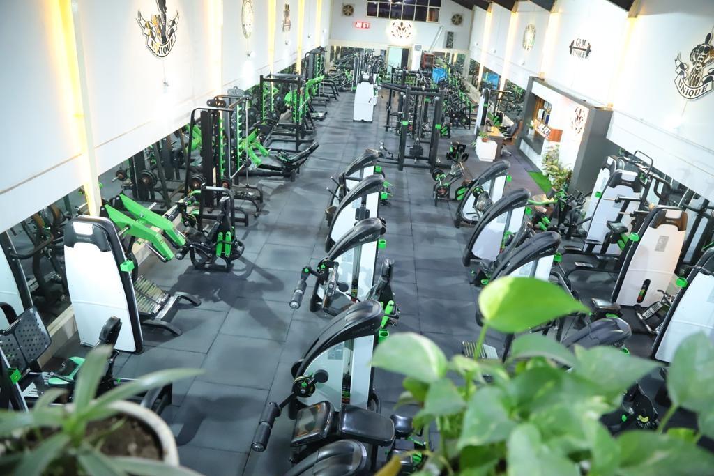 عکس باشگاه بدنسازی یونیک