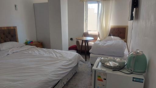 عکس هتل تاراز