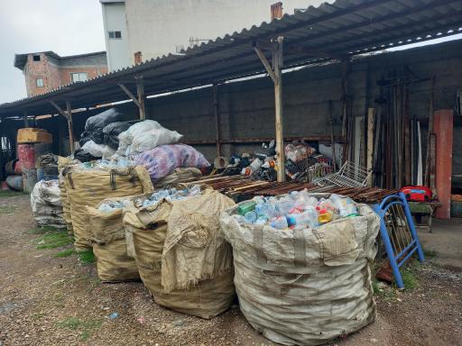 عکس موسسه خدمات ضایعاتی ولیعصر