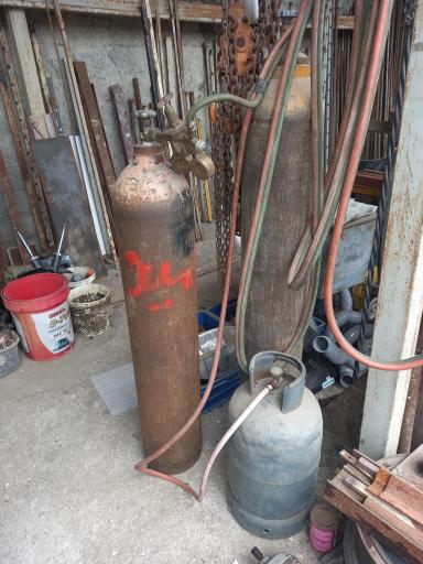 عکس موسسه خدمات ضایعاتی ولیعصر