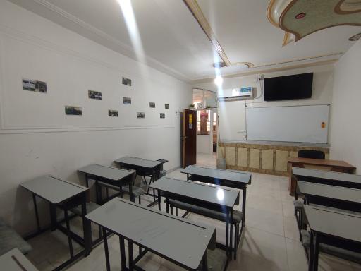 عکس دبیرستان باغبان علم