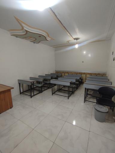عکس دبیرستان باغبان علم