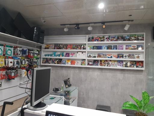 عکس خدمات رایانه و کافی نت کلیک