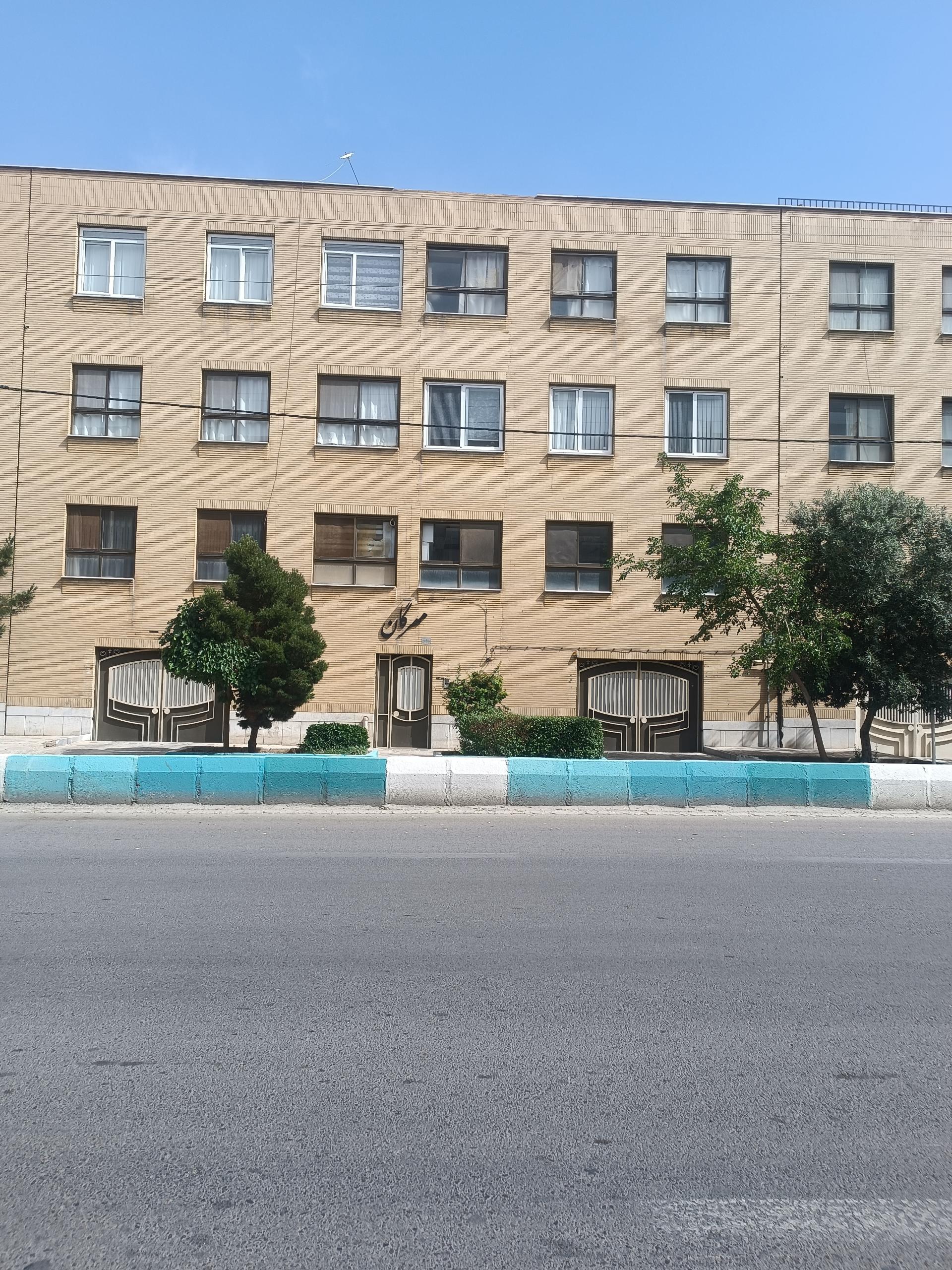 عکس مجتمع مهرگان