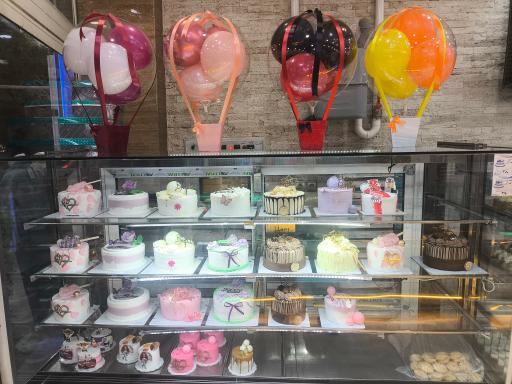 عکس شیرینی فروشی پانته آ