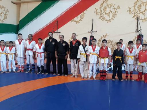 عکس آکادمی دفاع شخصی و کار با سلاح سرد سرافرازان