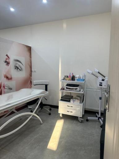 عکس کلینیک زیبایی آفتاب