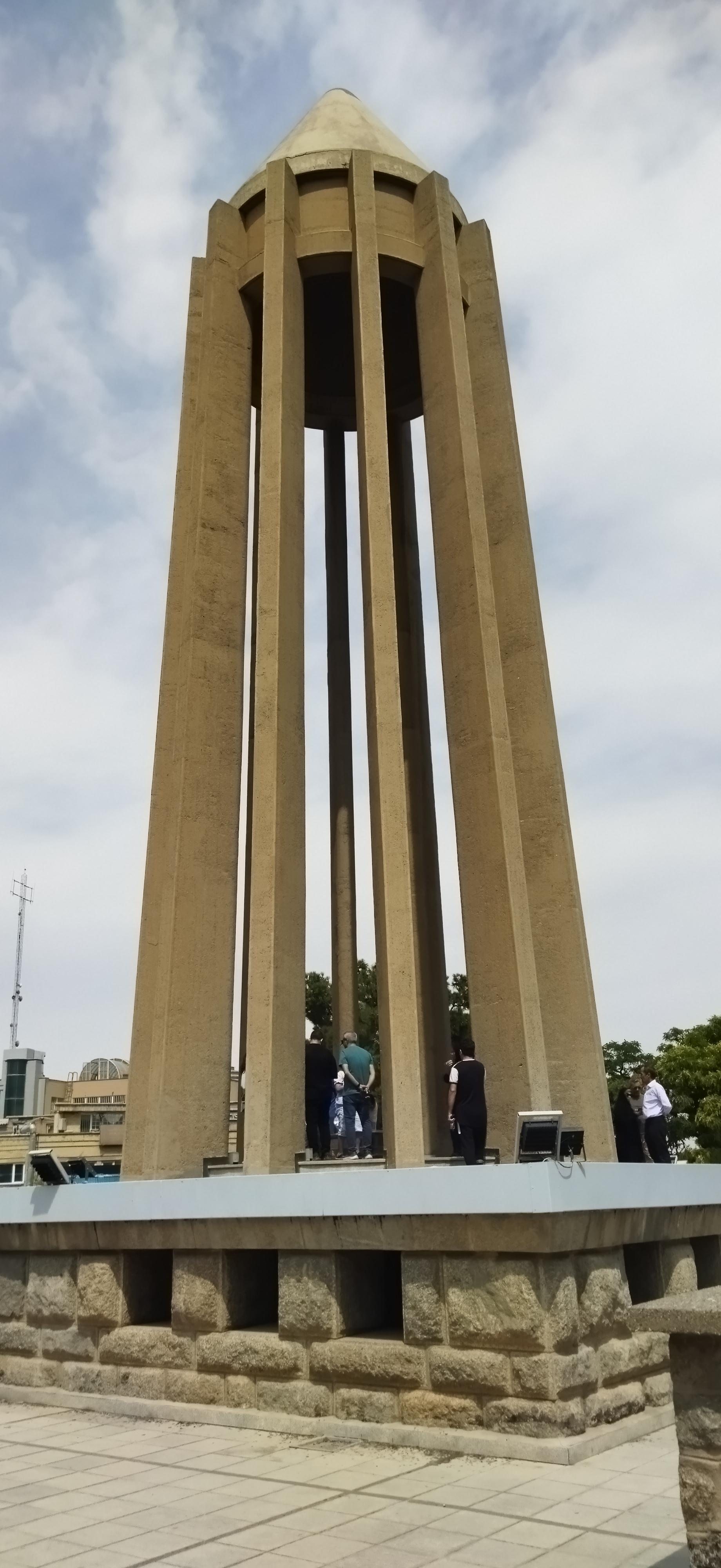 عکس میدان بوعلی سینا 