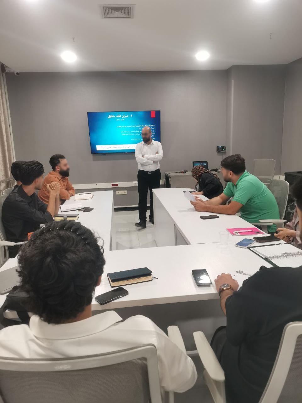 عکس مدرسه تخصصی فروش تارگت