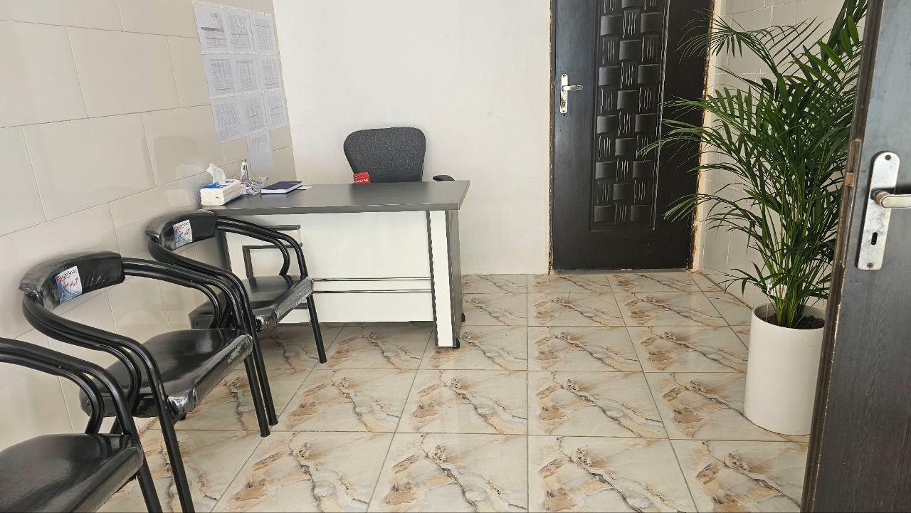 عکس دندانپزشکی دکتر اعظم اکبر فرخانی