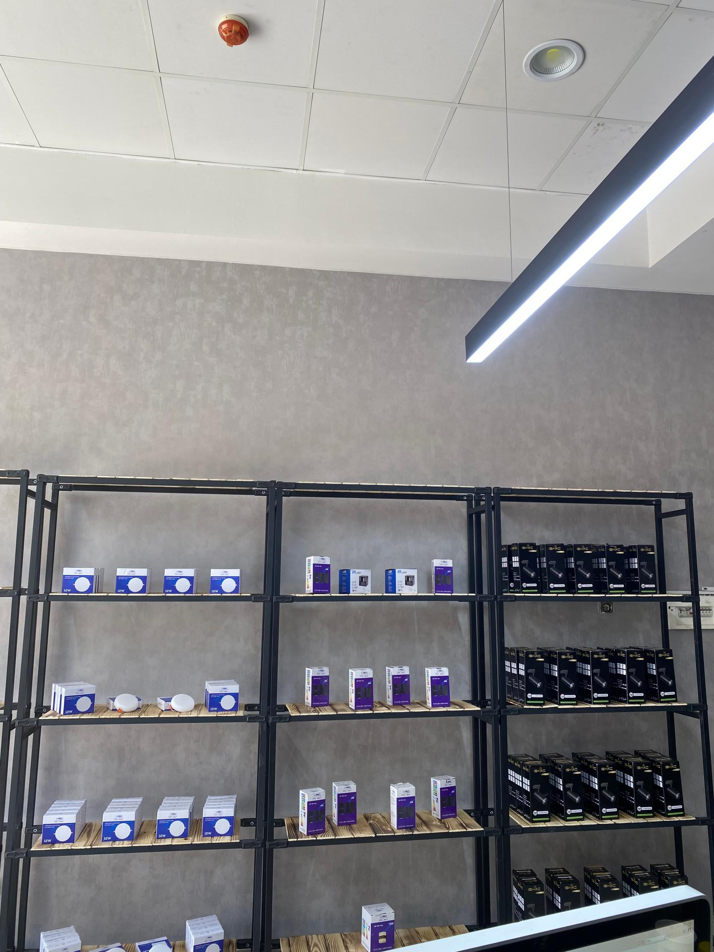 عکس لاینر لوکس لایت