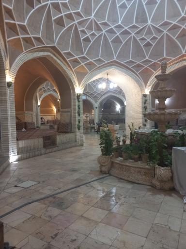 عکس رستوران شاه مردان