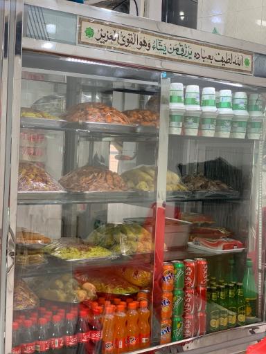 عکس ساندویچ جوان