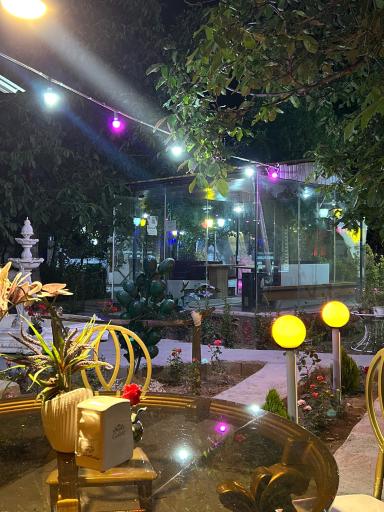 عکس باغ رستوران فردوس