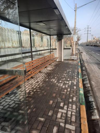 عکس ایستگاه اتوبوس حجاب 2