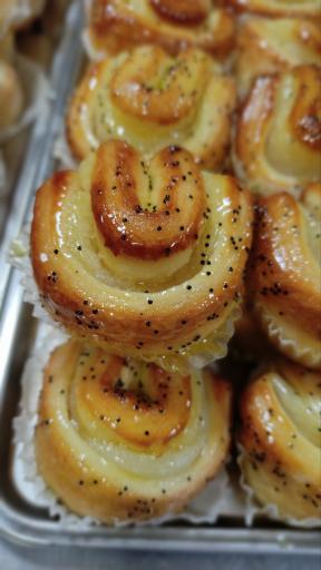 عکس شیرینی لاویش