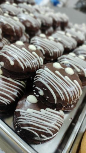 عکس شیرینی لاویش