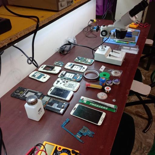 عکس مجتمع آموزشی موبایل ایران