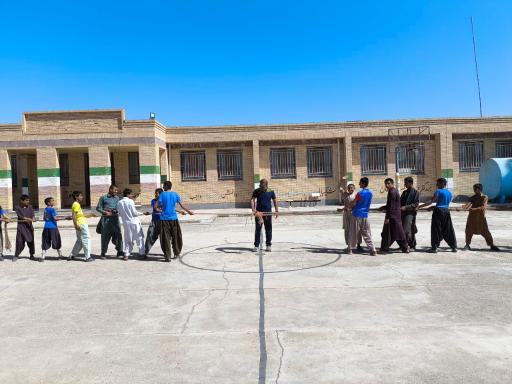 عکس راهنمایی و دبیرستان توحید