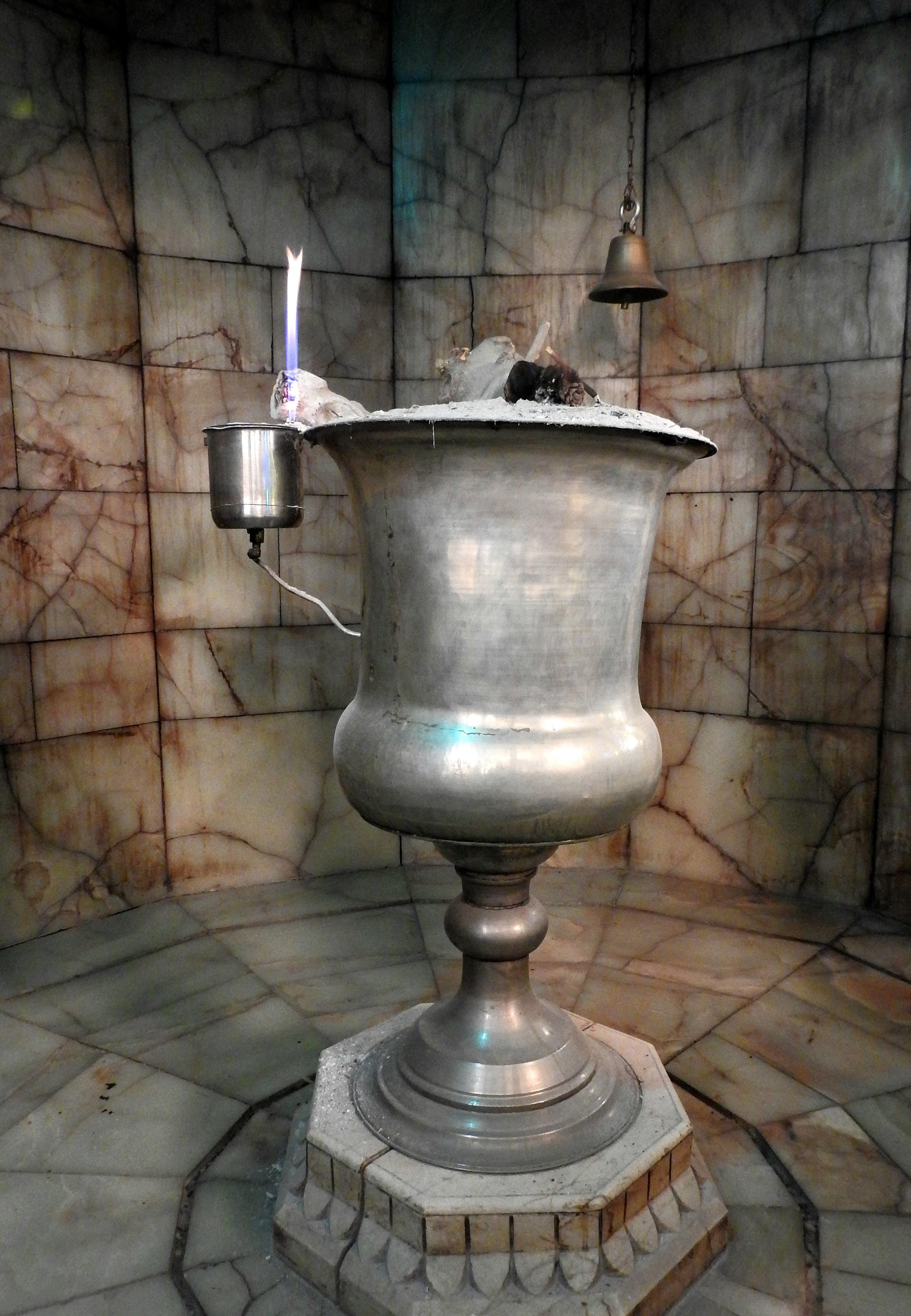 عکس آتشگاه زرتشتیان