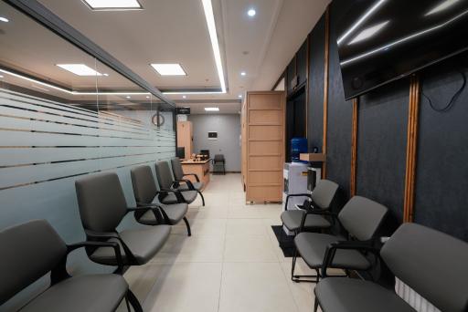 عکس کلینیک فیزیوتراپی لاوین