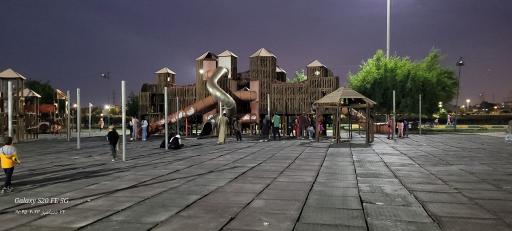 عکس زمین بازی کودکان