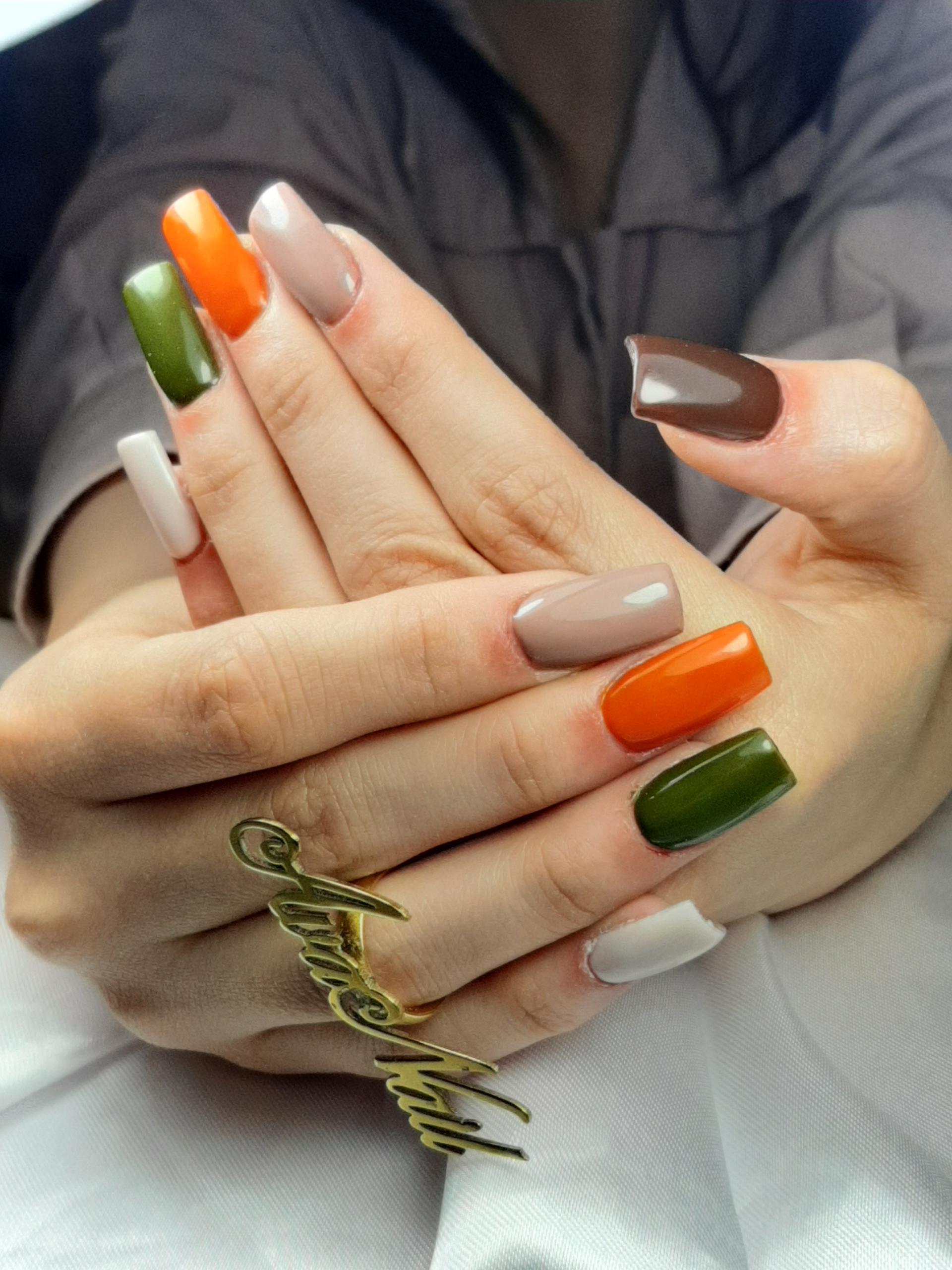 عکس خدمات ناخن آوا