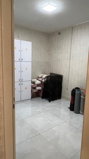 عکس باشگاه یوگا لیلیان