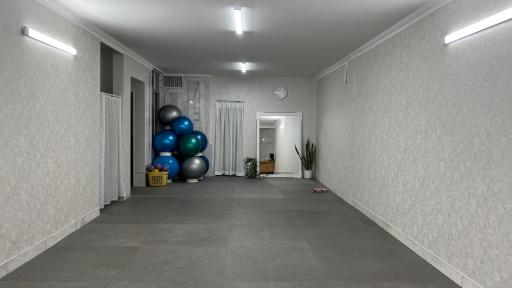 عکس باشگاه یوگا لیلیان