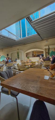 عکس کافه رستوران لیلو