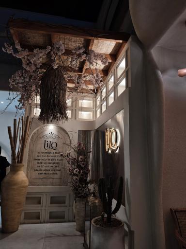 عکس کافه رستوران لیلو