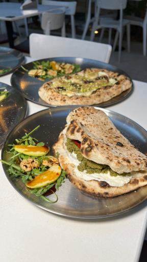 عکس کافه رستوران گریلا 