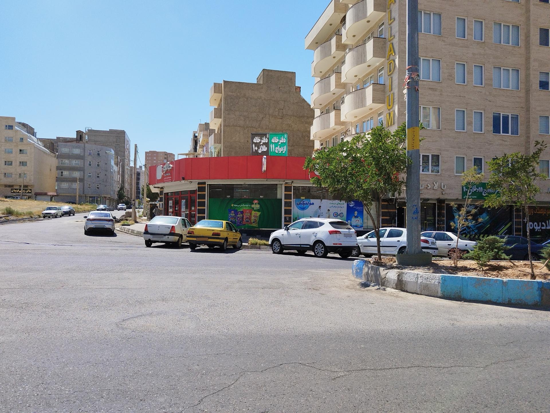 عکس فروشگاه جانبو شعبه کوی نصر