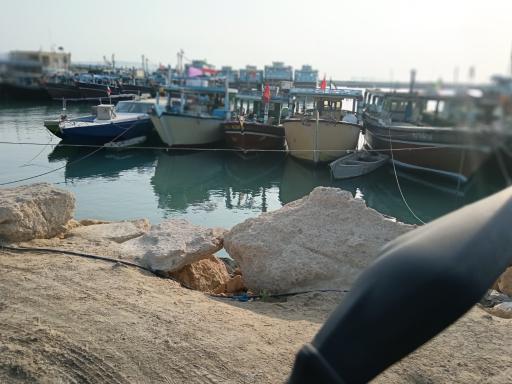 عکس اسکله صیادی و قایق و کشتی 