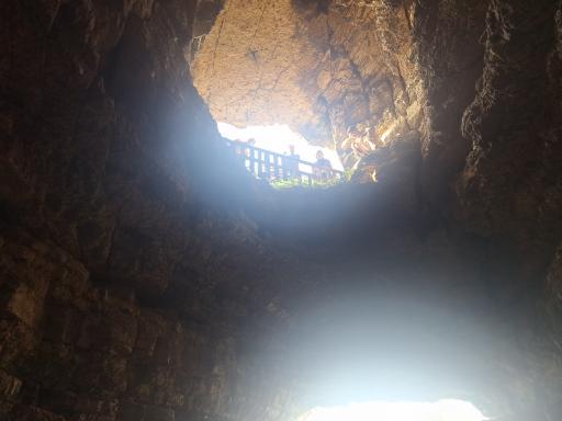 عکس غارهای توریستی هوتو و کمربند