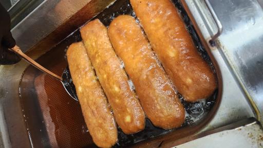 عکس فست فود و پیراشکی تبرک