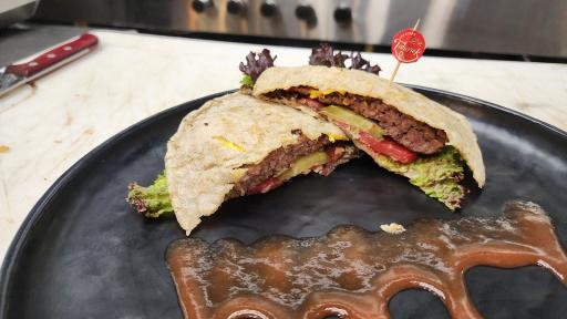 عکس فست فود و پیراشکی تبرک