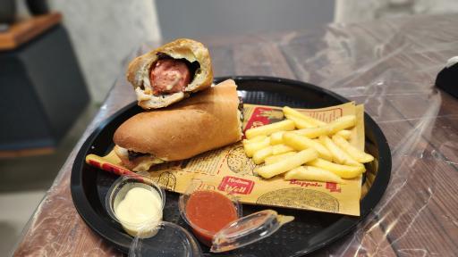 عکس فست فود و پیراشکی تبرک