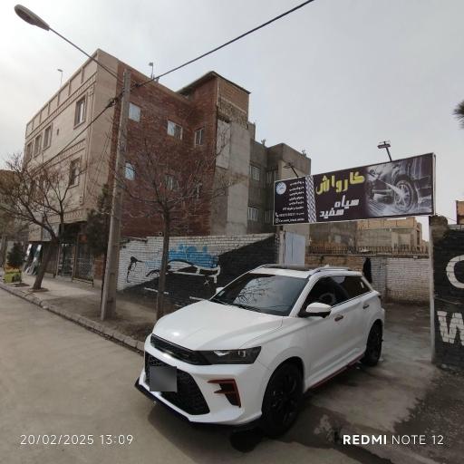 عکس کارواش سیاه و سفید