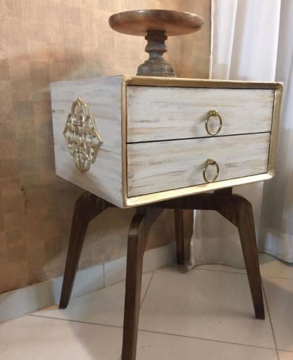 عکس کارگاه رنگ کاری صنایع چوبی